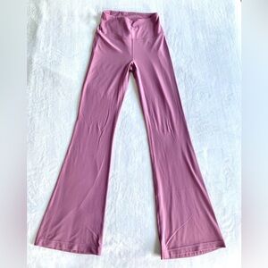 Lululemon Groove High Rise Nulu Flare Pant - 6, Regular length
